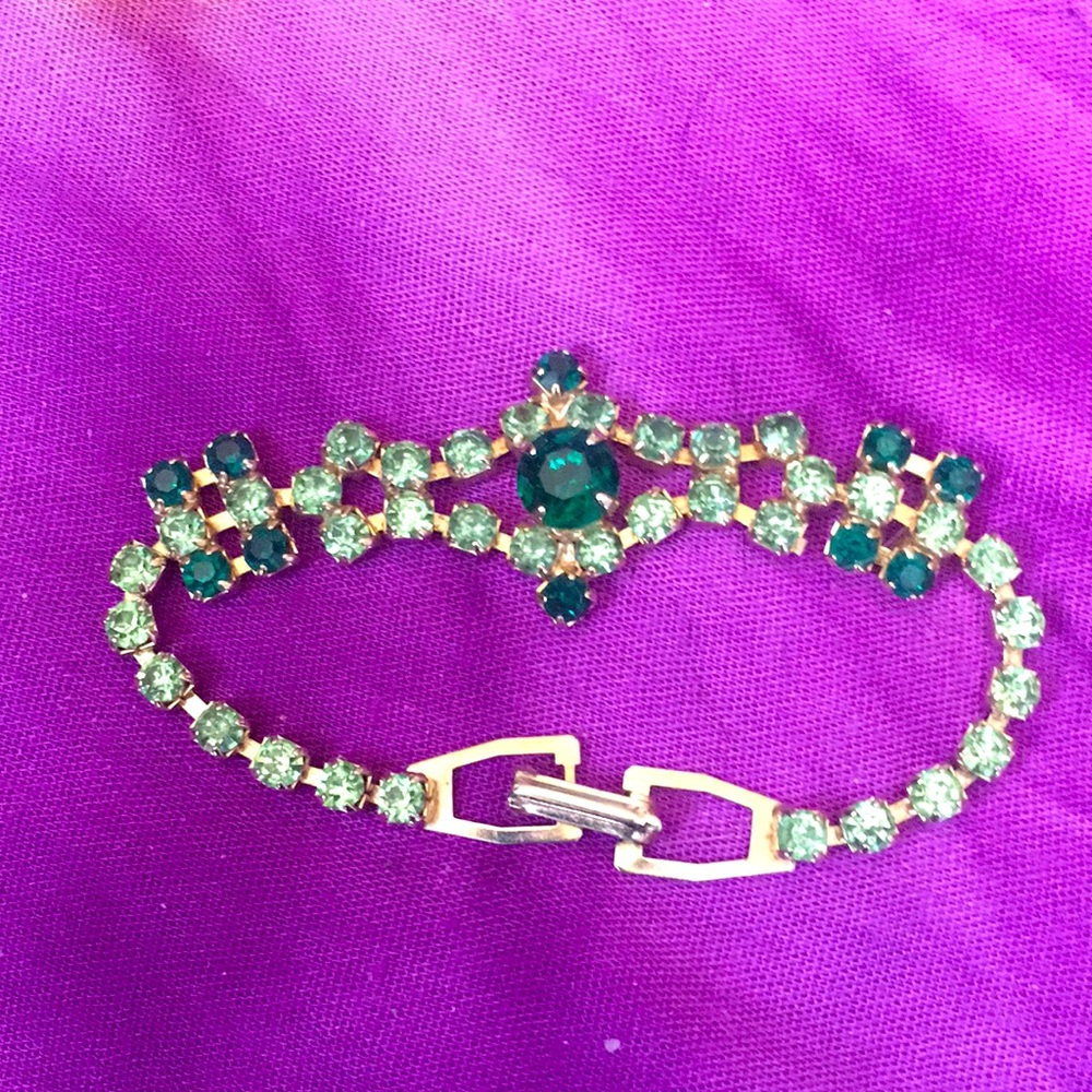 8 inch beautiful green rhinestone antique bracelet